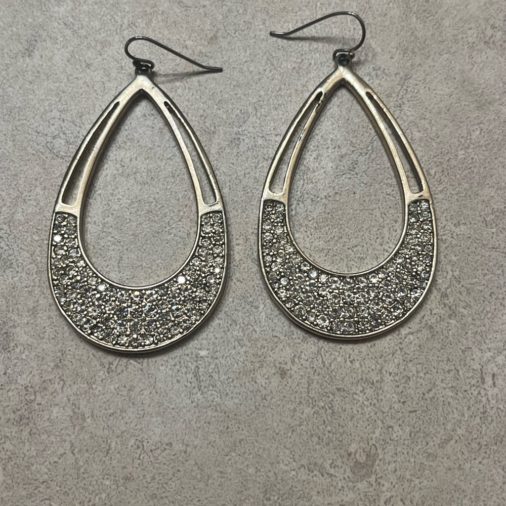 Beautiful gold tone rhinestone teardrop earrings - Jessica Simpson
